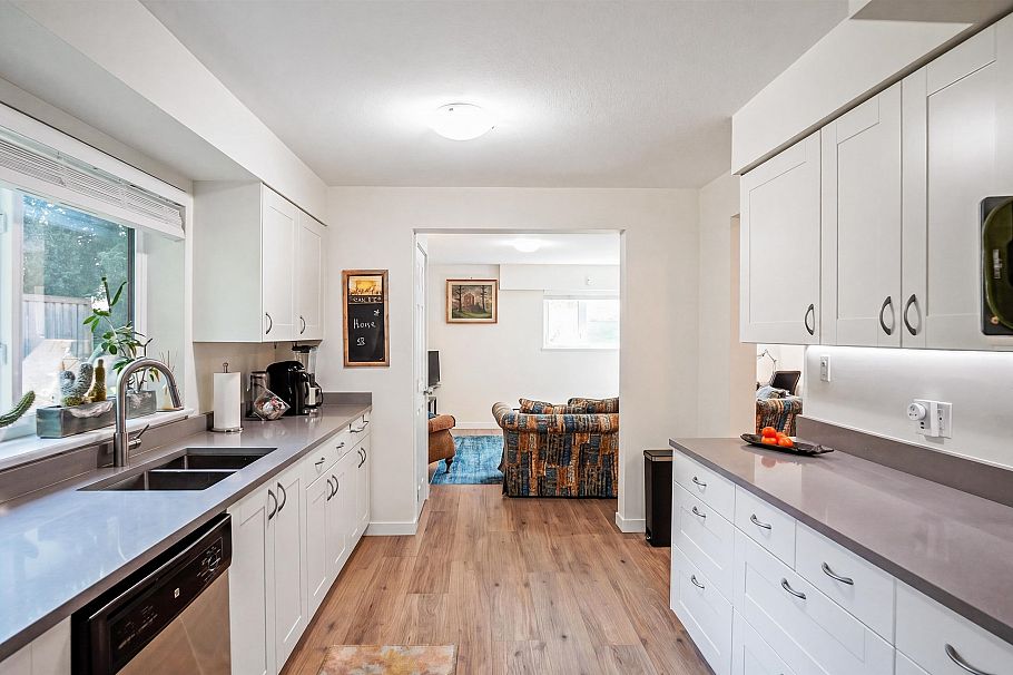 2760 Walpole Crescent North Vancouver, BC - 32