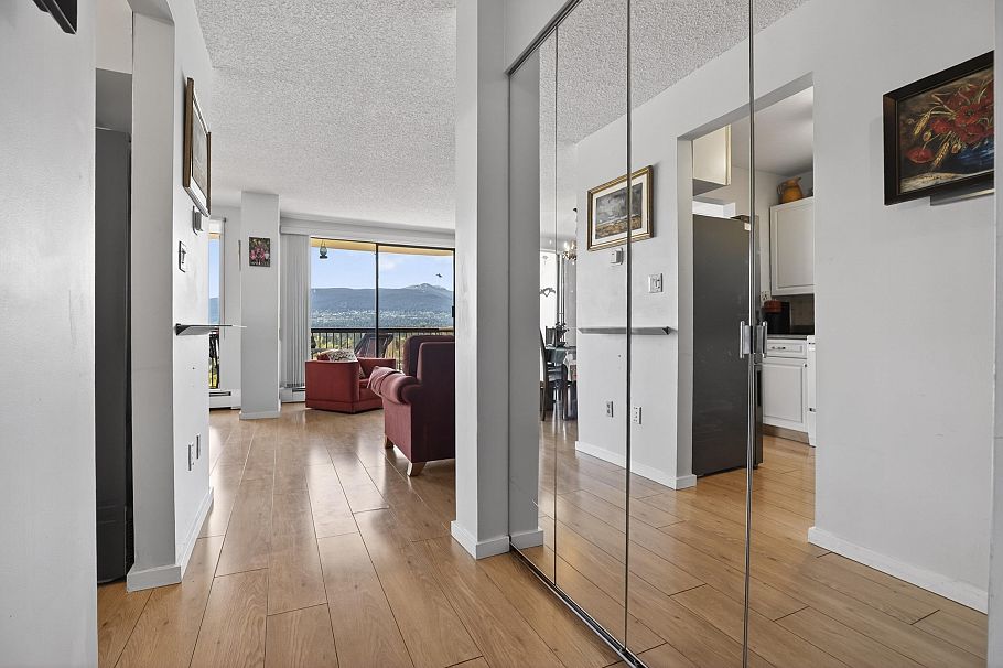 1105 701 W Victoria Park North Vancouver, BC - 24