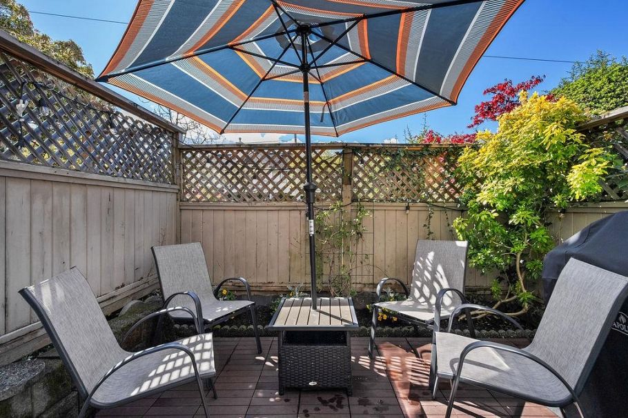 26 230 W 15th Street North Vancouver, BC - 27