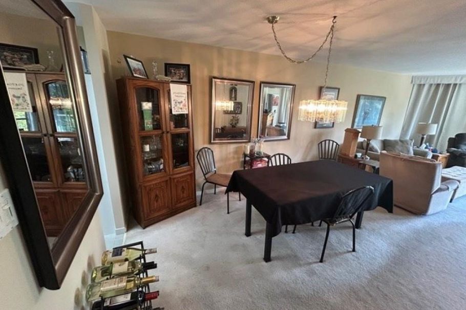 810 1327 E Keith Road North Vancouver, BC - 2