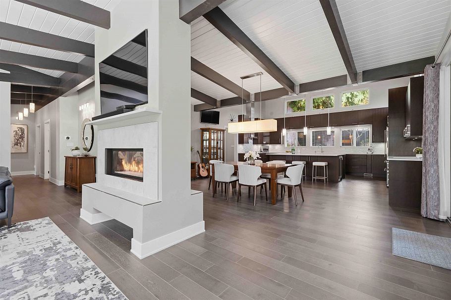 672 E St James Road North Vancouver, BC - 17