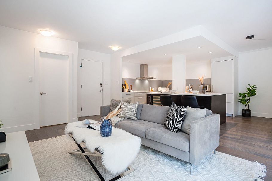 316 4900 Cartier Street Vancouver, BC - 3