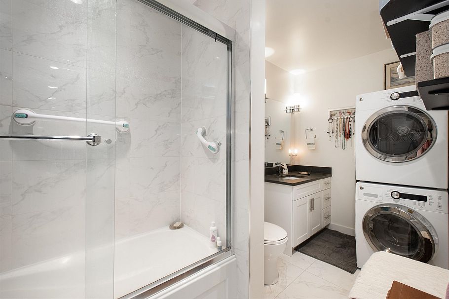 2551 Hyannis Point North Vancouver, BC - 40