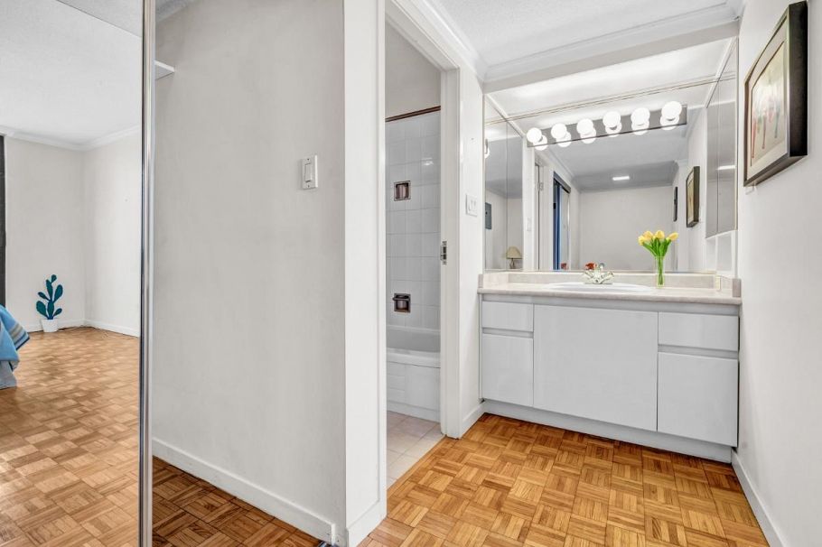 512 4900 Cartier Street Vancouver, BC - 29