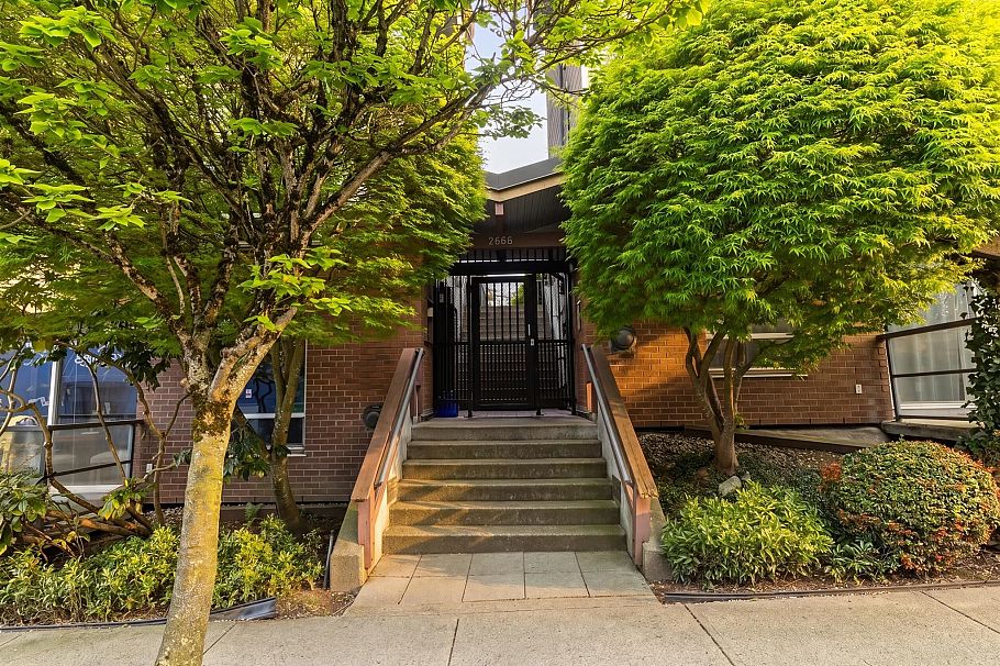 301 2688 Watson Street Vancouver, BC - 32