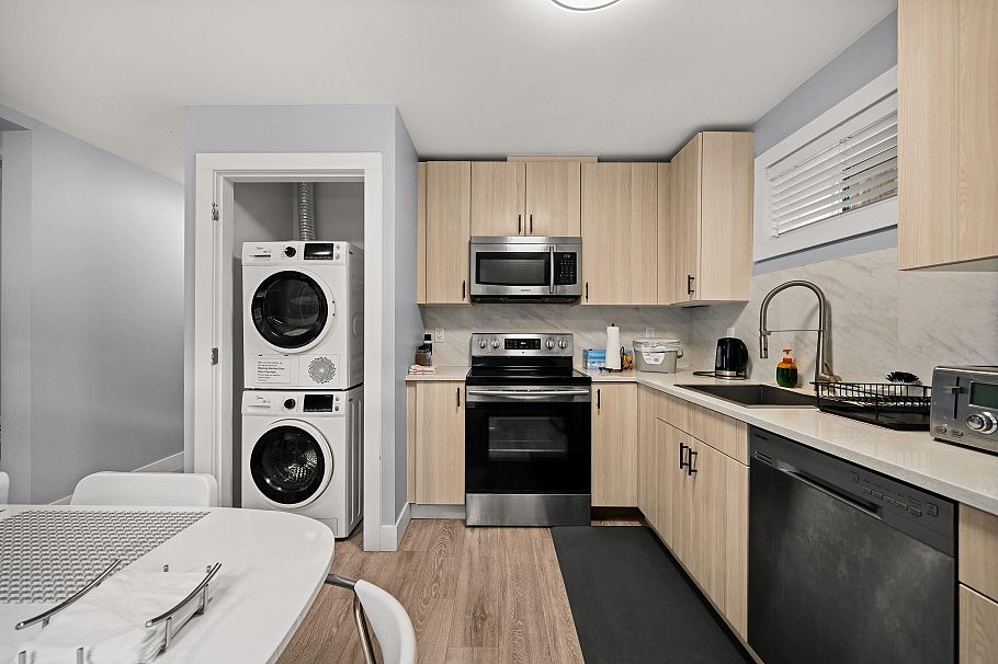 3128 Graveley Street Vancouver, BC - 30