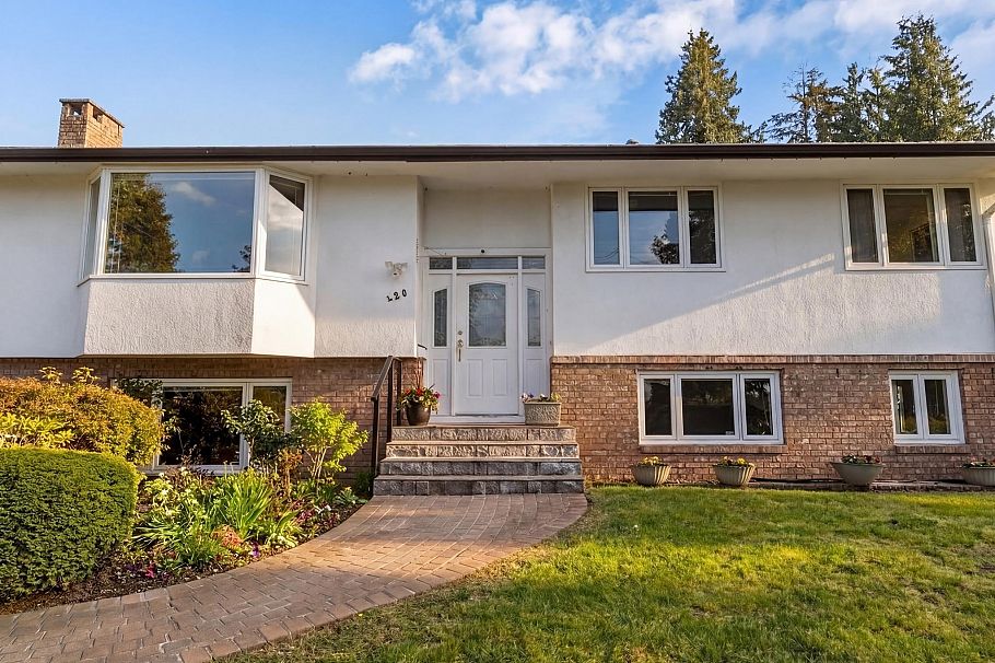 420 Monteray Avenue North Vancouver, BC - 1