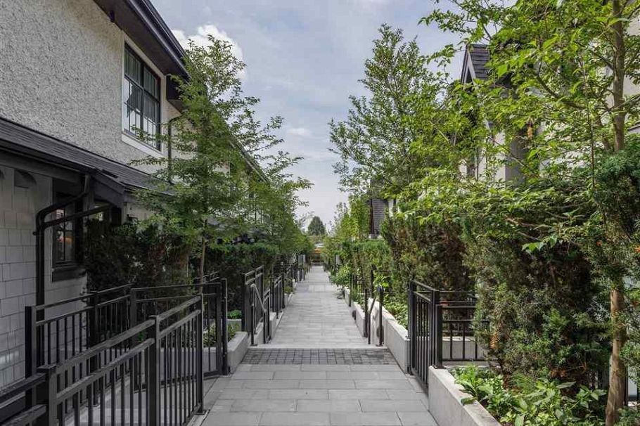 7893 Oak Street Vancouver, BC - 16