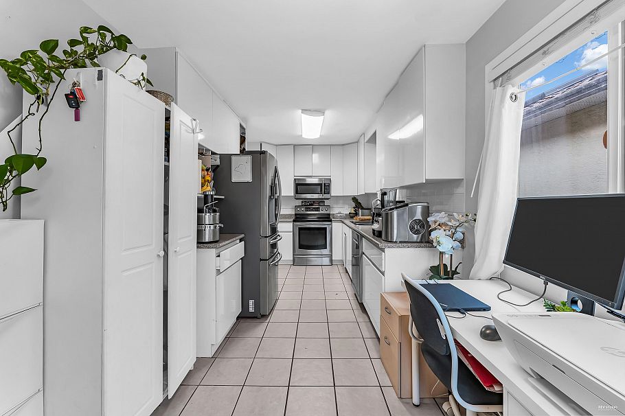 2808 Horley Street Vancouver, BC - 20