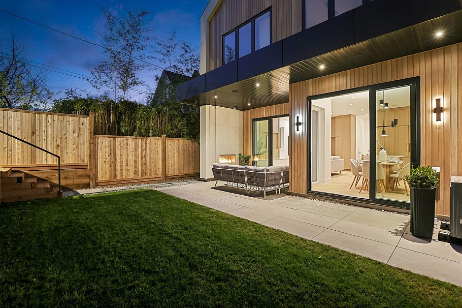 2 2130 E 2 Avenue Vancouver, BC - 3