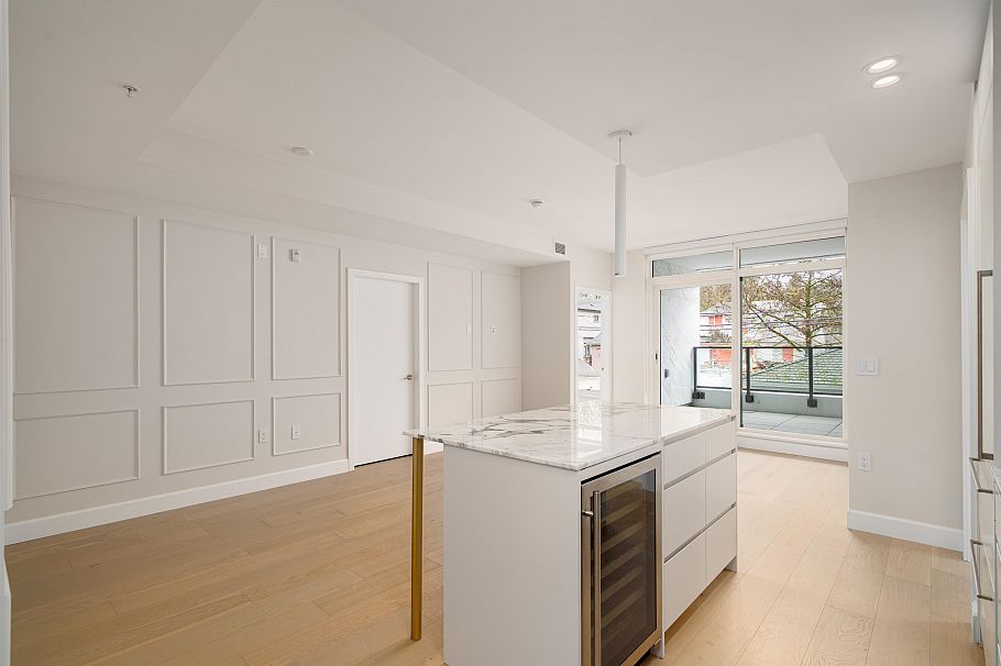 303 3668 W 10th Avenue Vancouver, BC - 11