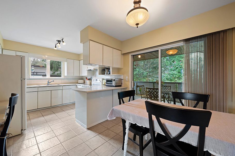 3563 Sykes Road North Vancouver, BC - 9