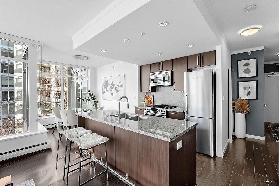 909 1708 Columbia Street Vancouver, BC - 9