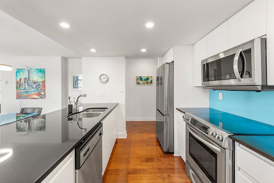 302 168 Chadwick Court North Vancouver, BC - 4