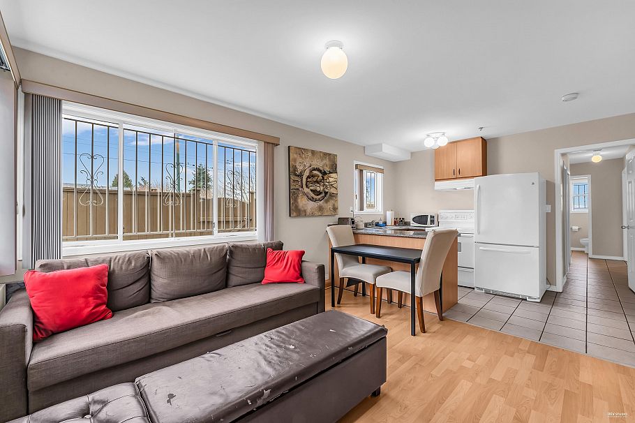 2808 Horley Street Vancouver, BC - 24