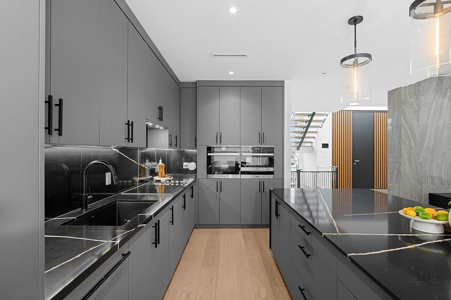 976 Melbourne Avenue North Vancouver, BC - 10