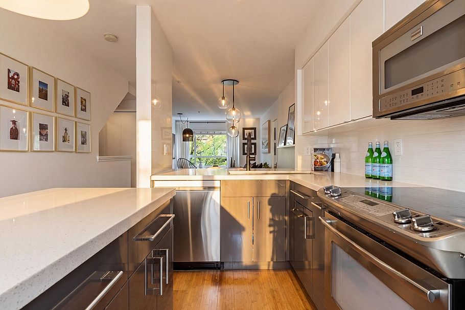 301 2688 Watson Street Vancouver, BC - 16