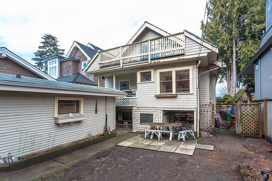 3086 W 2nd Avenue Vancouver, BC - 23