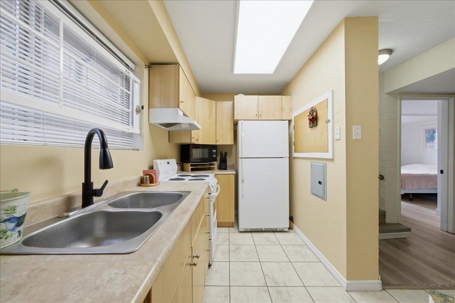 840 E 38th Avenue Vancouver, BC - 21