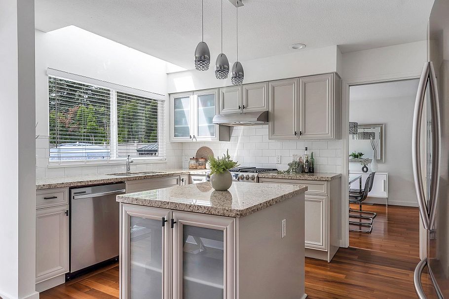 2021 Rufus Drive North Vancouver, BC - 10