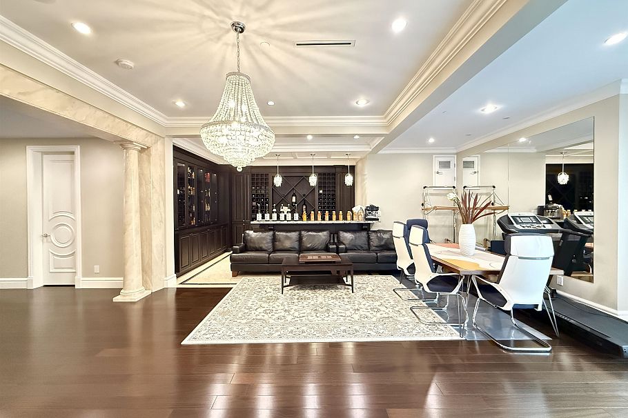 6011 Churchill Street Vancouver, BC - 31