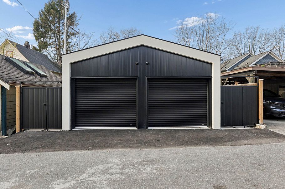 2 2130 E 2 Avenue Vancouver, BC - 30