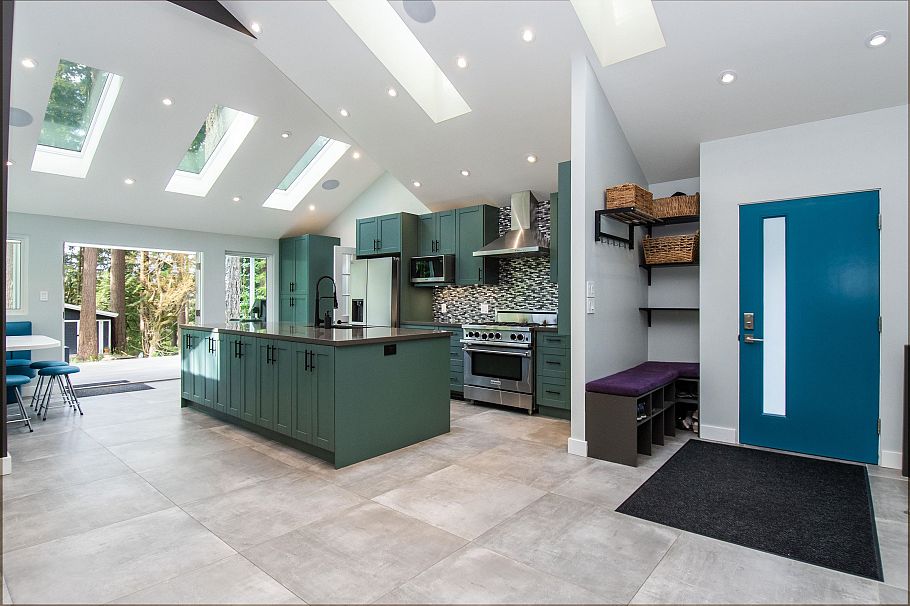 2551 Hyannis Point North Vancouver, BC - 6