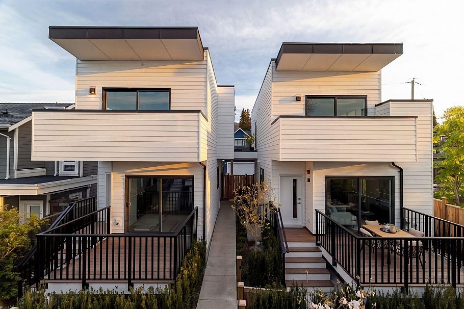 1 328 W 14th Street North Vancouver, BC - 1