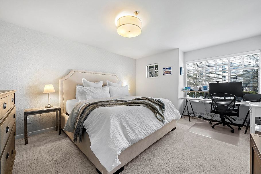 12 5880 Hampton Place Vancouver, BC - 25