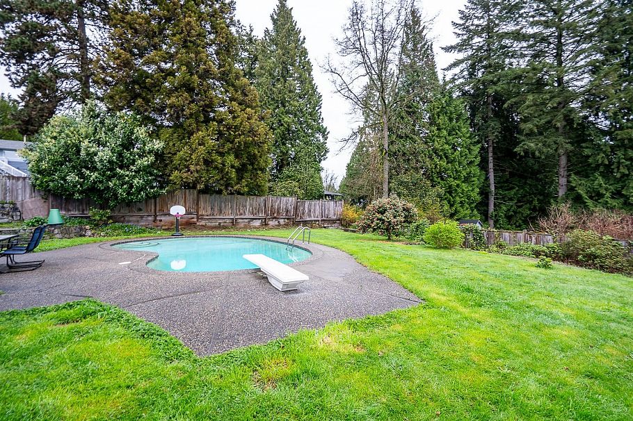 1440 Mountain Highway North Vancouver, BC - 4
