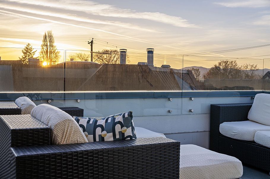 306 2469 Cornwall Avenue Vancouver, BC - 18