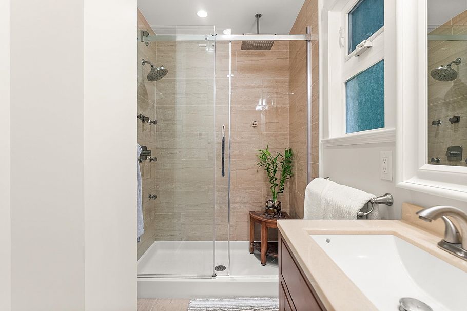 1530 Lighthall Court North Vancouver, BC - 20