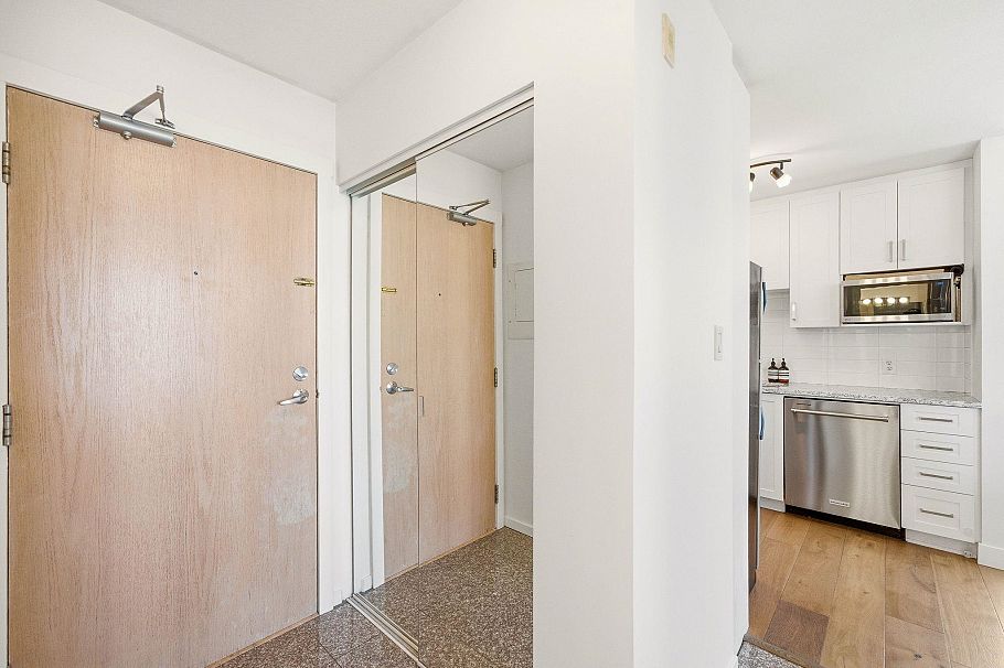 309 418 E Broadway Vancouver, BC - 18