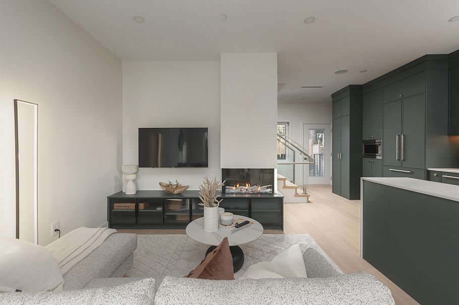 2 8508 East Boulevard Vancouver, BC - 5