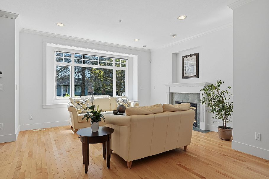 2761 E 53rd Avenue Vancouver, BC - 12