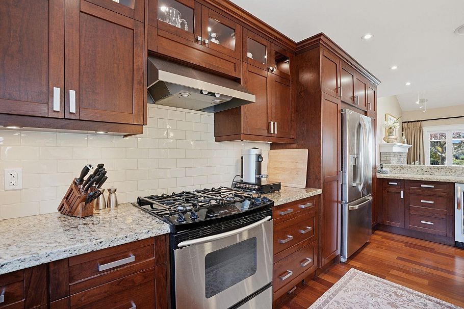 1491 Norton Court North Vancouver, BC - 14