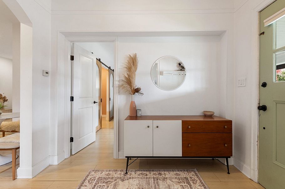 737-745 St. Andrews Avenue North Vancouver, BC - 30