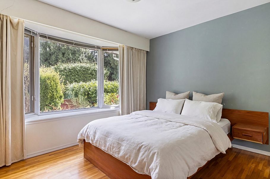 420 Monteray Avenue North Vancouver, BC - 10