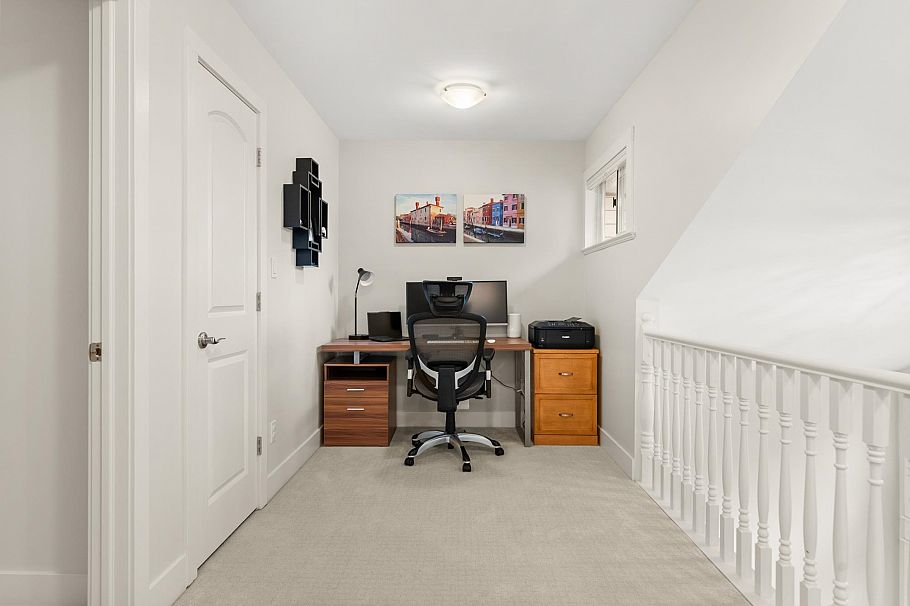 1530 Lighthall Court North Vancouver, BC - 25