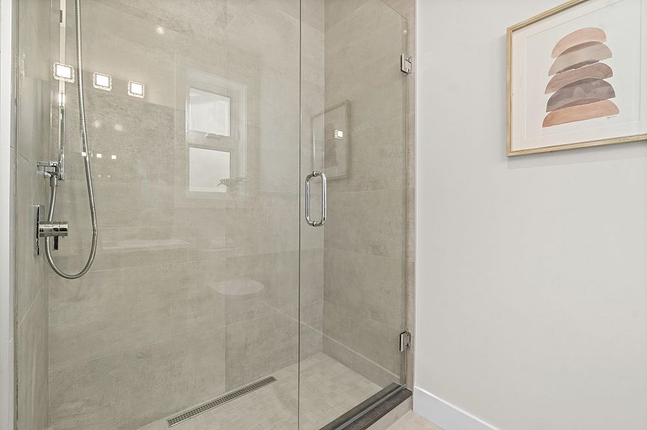 40 E 46th Avenue Vancouver, BC - 16