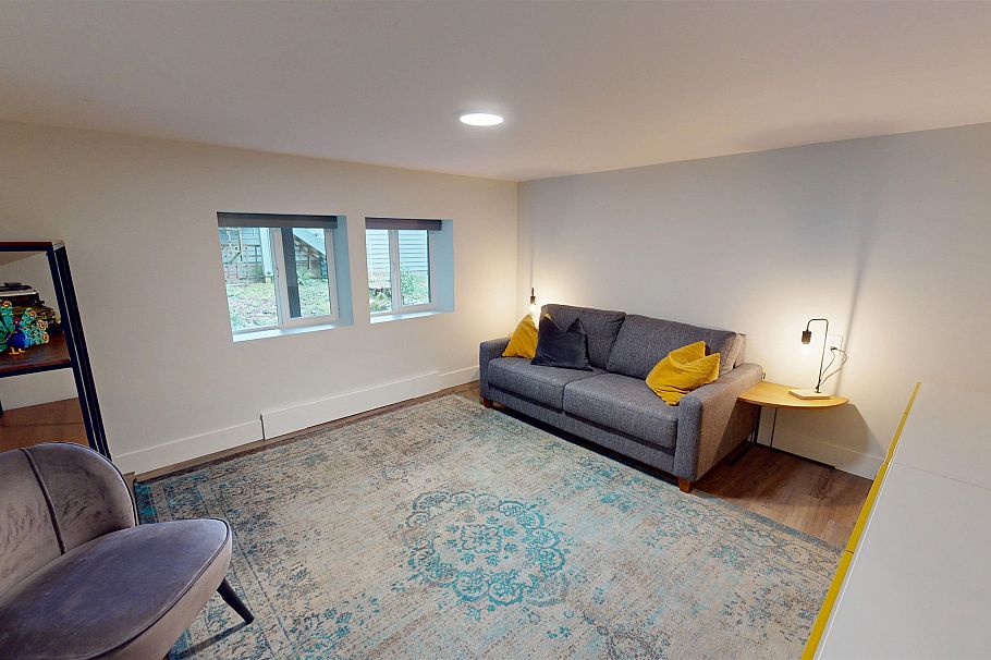 4062 Norwood Avenue North Vancouver, BC - 30