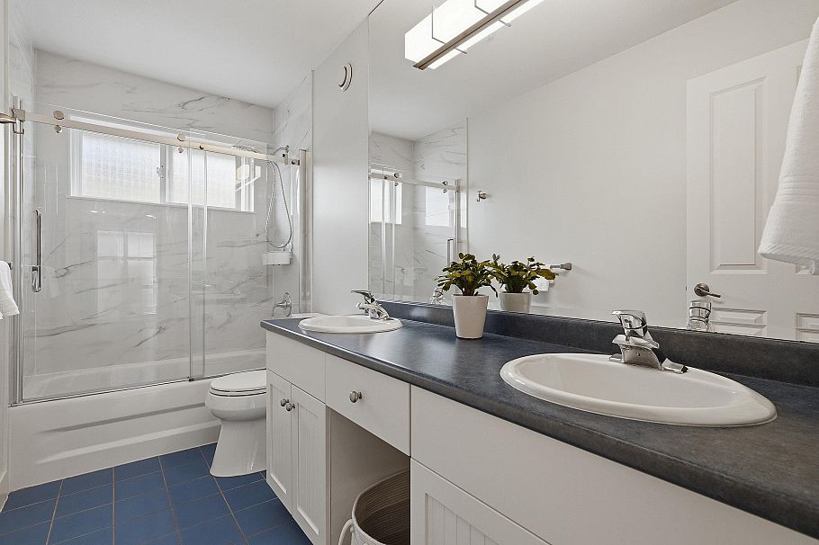 2761 E 53rd Avenue Vancouver, BC - 27