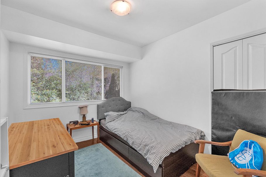 825 W 20th Street North Vancouver, BC - 14