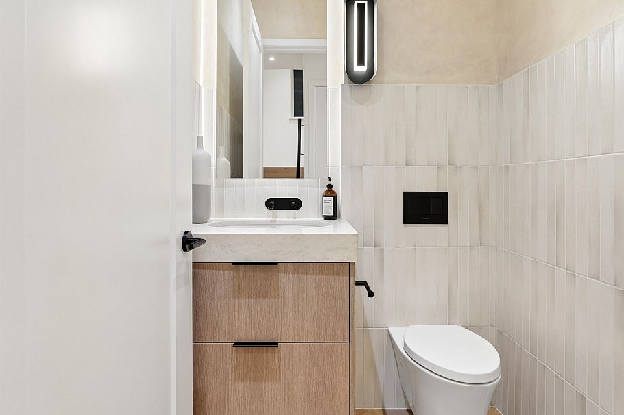 2 2130 E 2 Avenue Vancouver, BC - 28