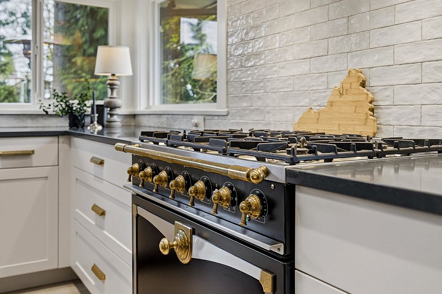 1335 Ridgewood Drive North Vancouver, BC - 15