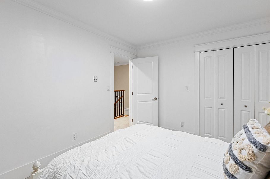 3895 W 23rd Avenue Vancouver, BC - 26