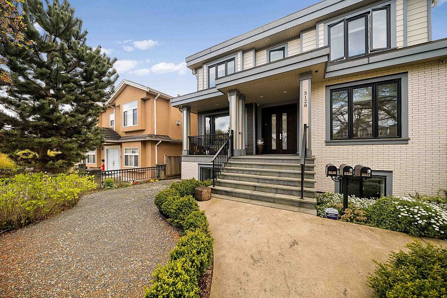 3128 Graveley Street Vancouver, BC - 3