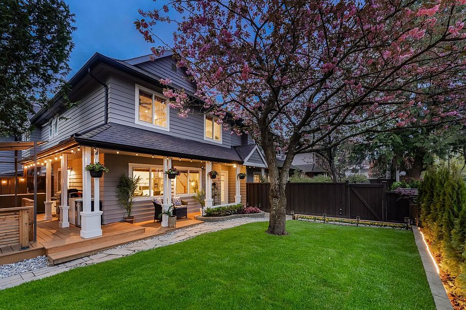 1 1255 E 15th Avenue Vancouver, BC - 1