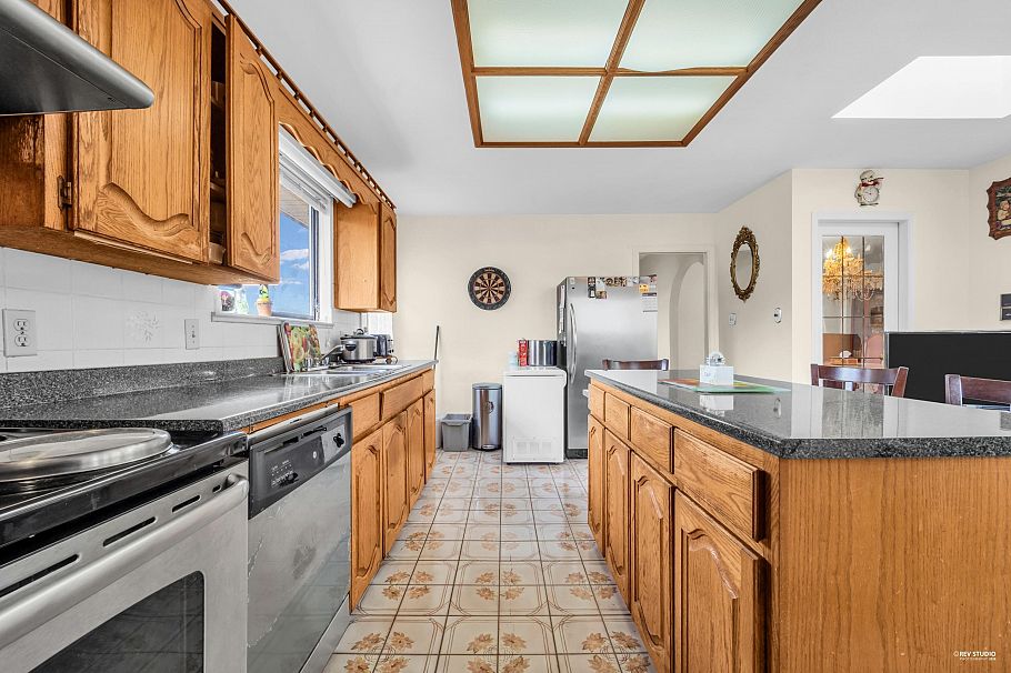 3088 School Avenue Vancouver, BC - 14