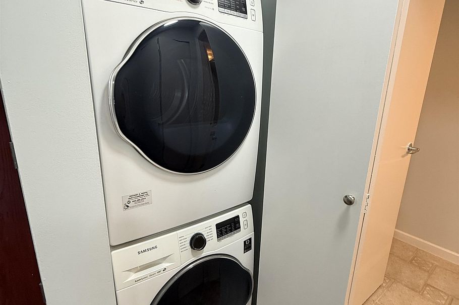 502 928 Richards Street Vancouver, BC - 17